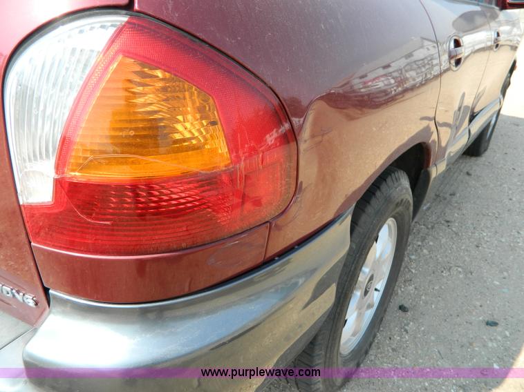 image for item B3860 2001 Hyundai Santa Fe GLS SUV