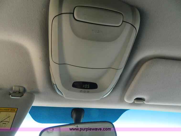 image for item B3860 2001 Hyundai Santa Fe GLS SUV