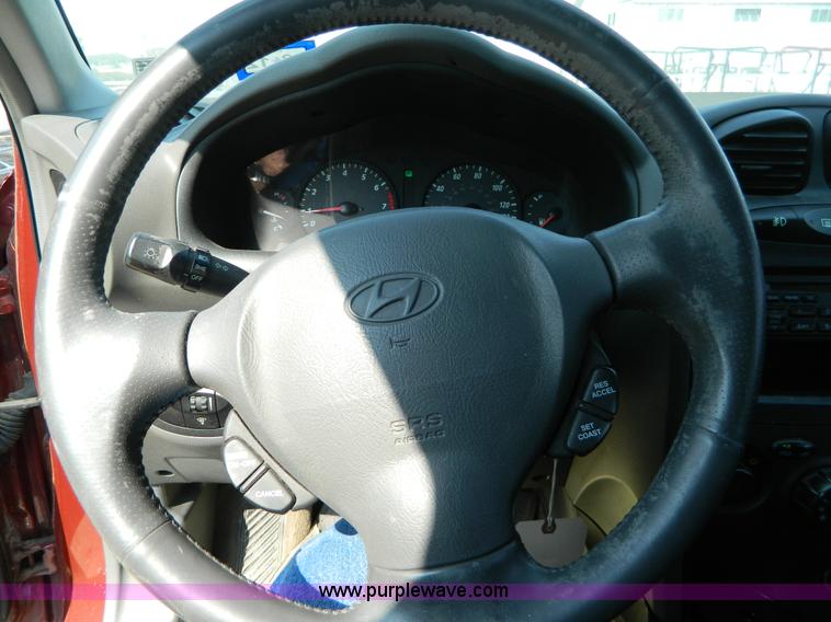 image for item B3860 2001 Hyundai Santa Fe GLS SUV