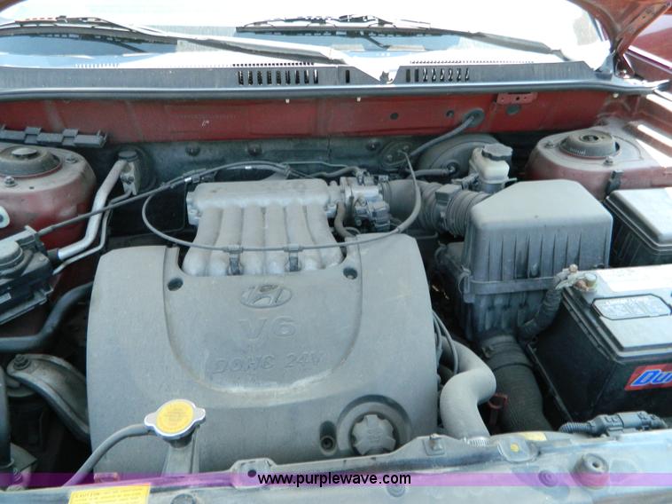 image for item B3860 2001 Hyundai Santa Fe GLS SUV