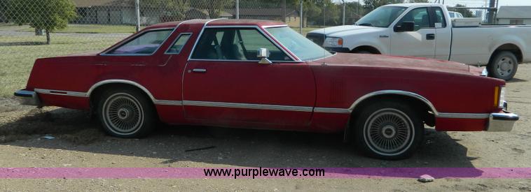 image for item B3861 1977 Ford Thunderbird