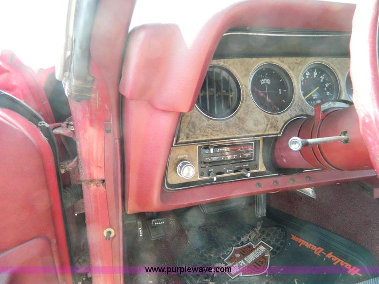 image for item B3861 1977 Ford Thunderbird