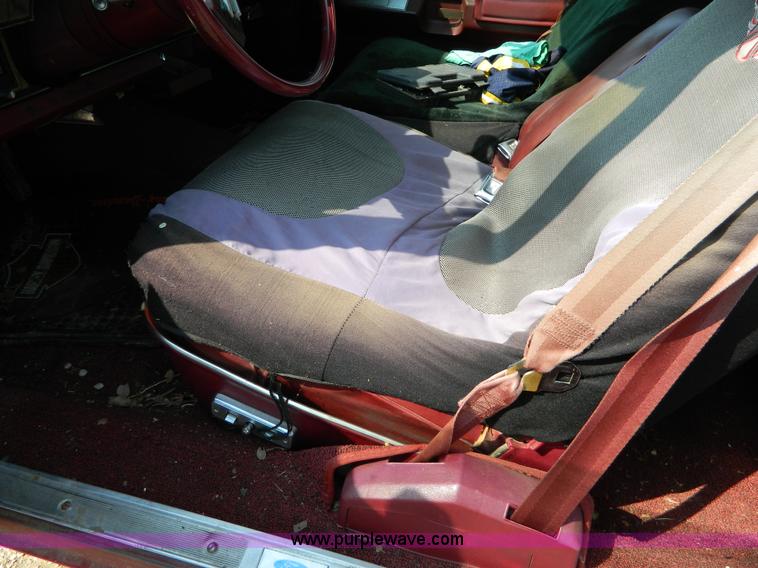 image for item B3861 1977 Ford Thunderbird