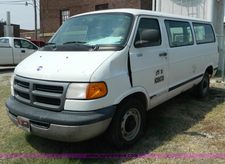 image for item B3862 2001 Dodge Ram B2500 cargo van