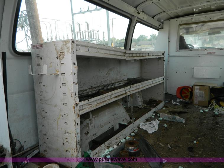 image for item B3862 2001 Dodge Ram B2500 cargo van