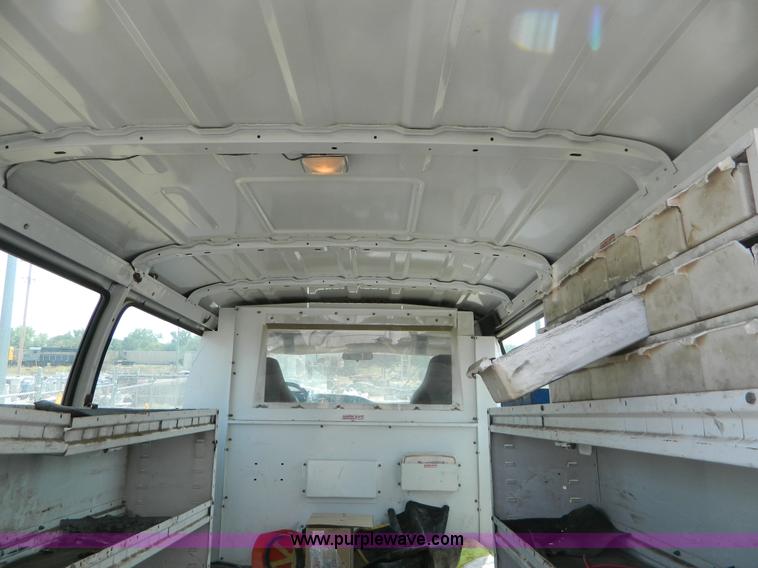 image for item B3862 2001 Dodge Ram B2500 cargo van