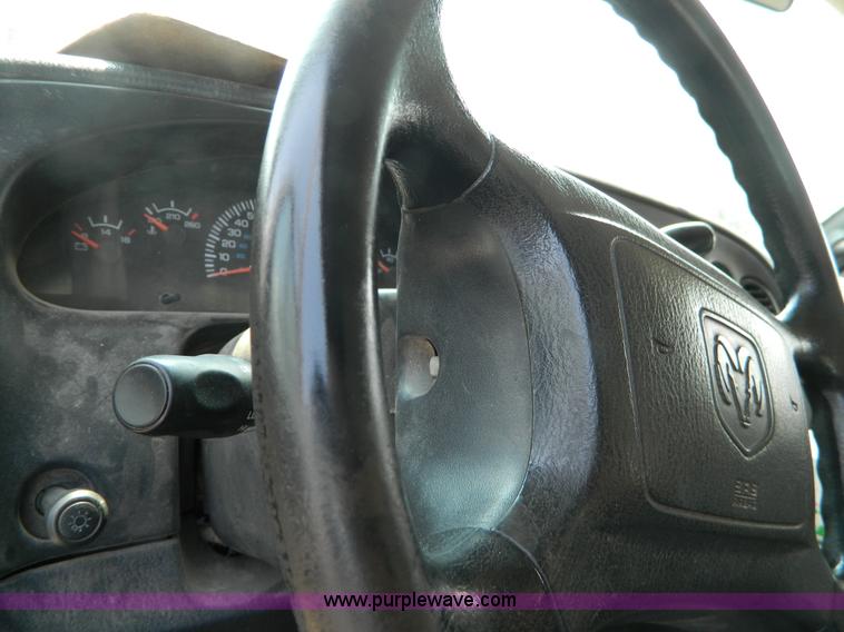 image for item B3862 2001 Dodge Ram B2500 cargo van