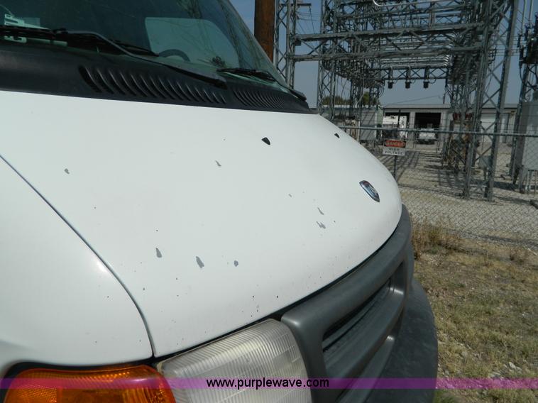 image for item B3862 2001 Dodge Ram B2500 cargo van