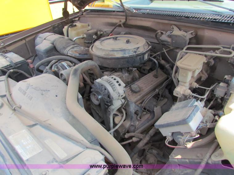 image for item B7397 1995 Chevrolet Suburban 2500 SUV