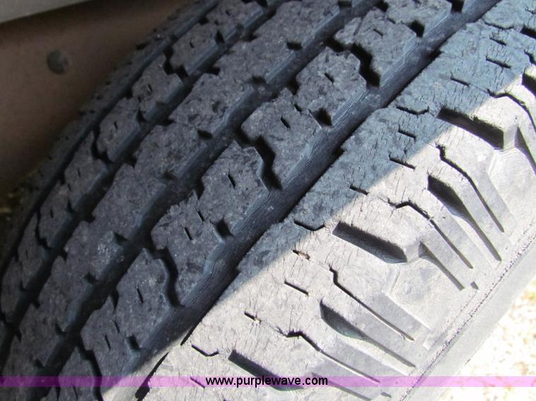 image for item B7397 1995 Chevrolet Suburban 2500 SUV