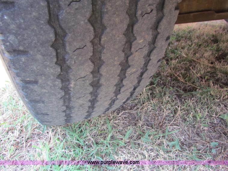 image for item B7397 1995 Chevrolet Suburban 2500 SUV