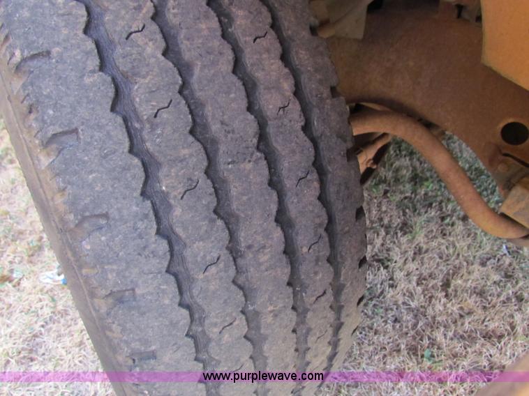 image for item B7397 1995 Chevrolet Suburban 2500 SUV