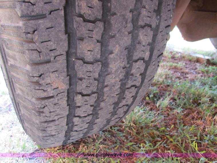 image for item B7397 1995 Chevrolet Suburban 2500 SUV