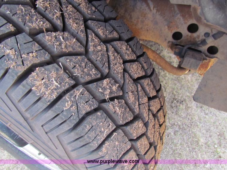 image for item B7401 1995 Chevrolet Suburban 2500 SUV