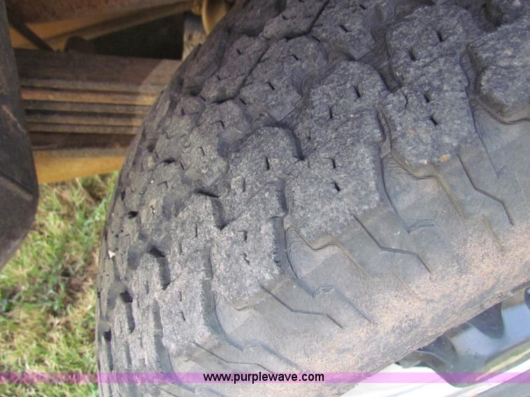 image for item B7401 1995 Chevrolet Suburban 2500 SUV