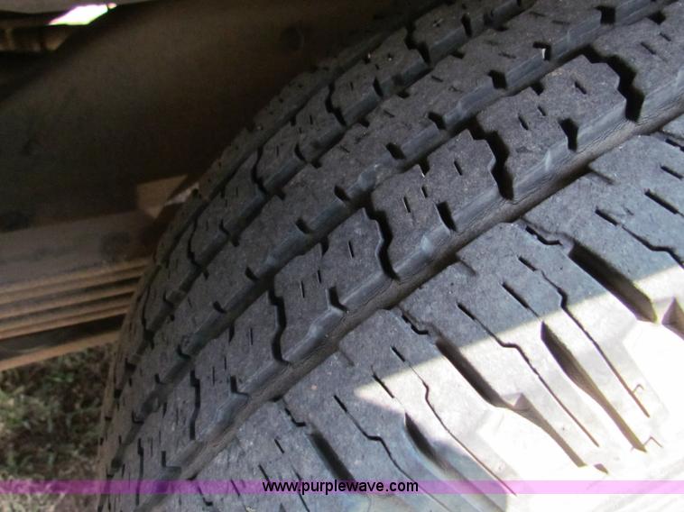 image for item B7403 1995 Chevrolet Suburban 2500 SUV