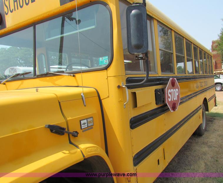 image for item B7404 1991 Chevrolet Carpenter school bus