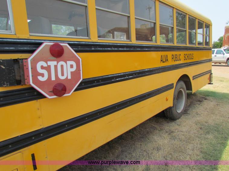 image for item B7404 1991 Chevrolet Carpenter school bus