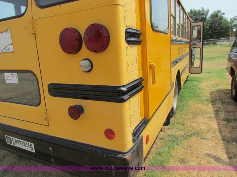 image for item B7404 1991 Chevrolet Carpenter school bus