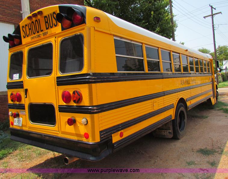 image for item B7405 2001 Freightliner FS65 Thomas school bus
