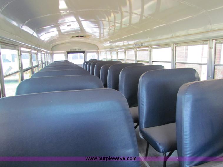 image for item B7405 2001 Freightliner FS65 Thomas school bus