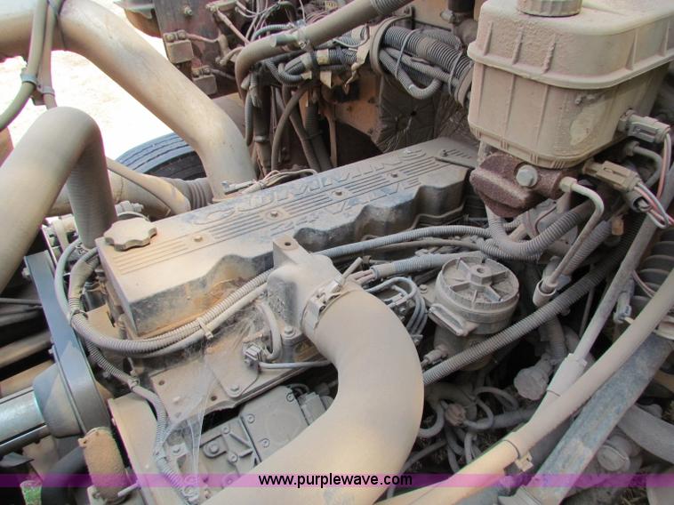 image for item B7405 2001 Freightliner FS65 Thomas school bus