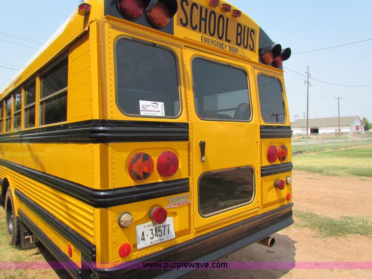 image for item B7405 2001 Freightliner FS65 Thomas school bus