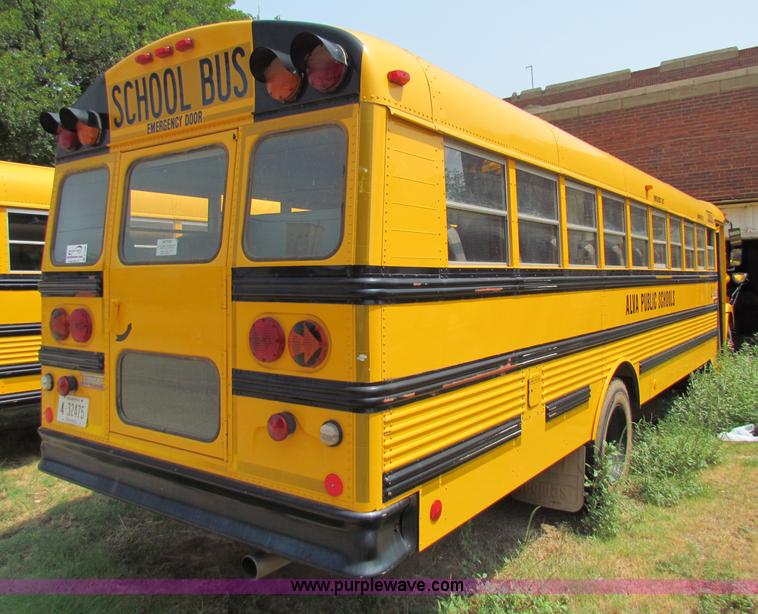 image for item B7406 2000 Freightliner FS65 Thomas school bus