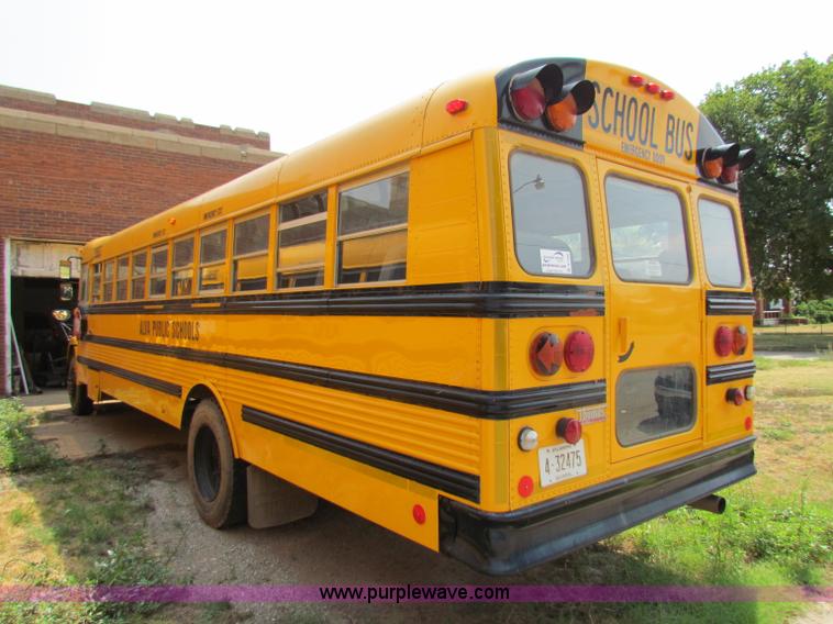 image for item B7406 2000 Freightliner FS65 Thomas school bus