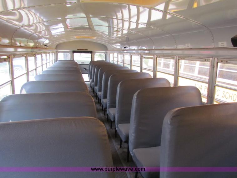 image for item B7406 2000 Freightliner FS65 Thomas school bus