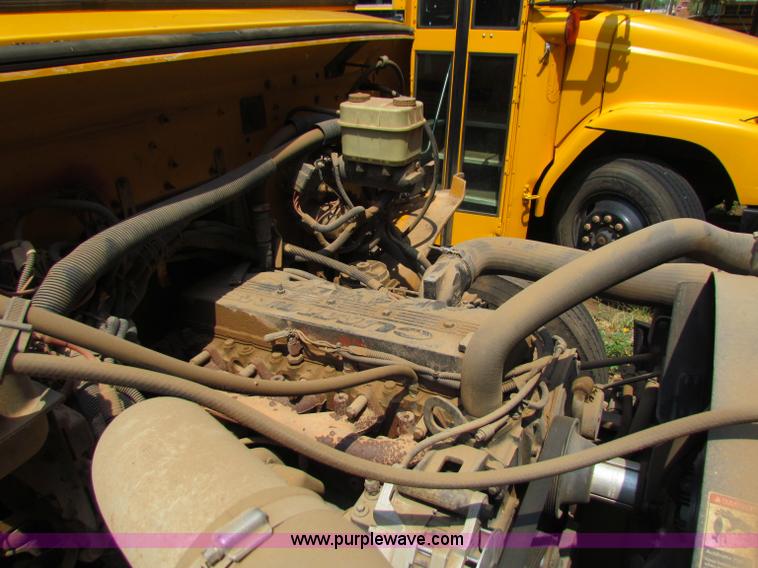 image for item B7406 2000 Freightliner FS65 Thomas school bus