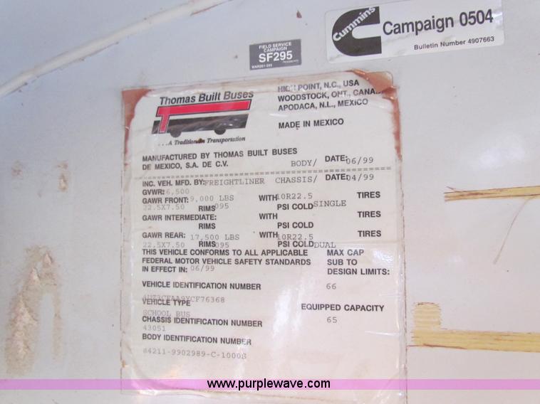 image for item B7406 2000 Freightliner FS65 Thomas school bus