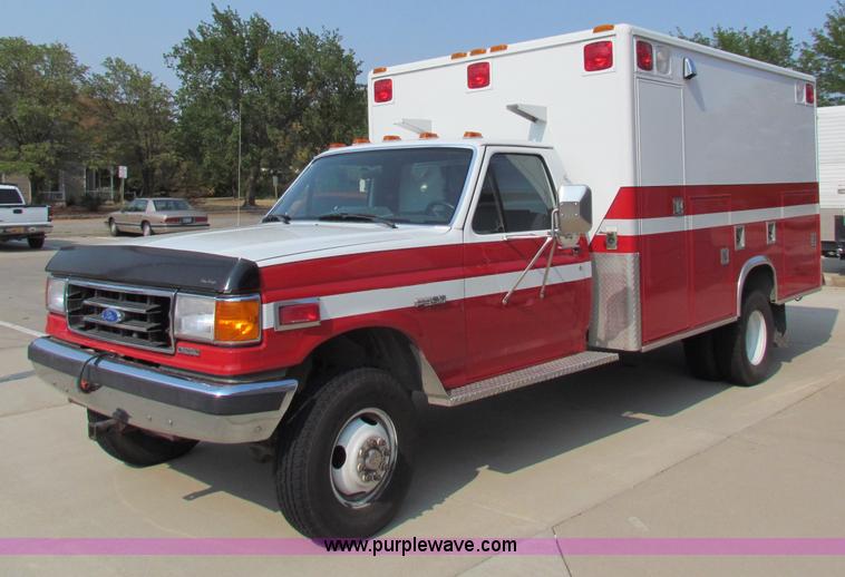 image for item B7407 1991 Ford F350 ambulance