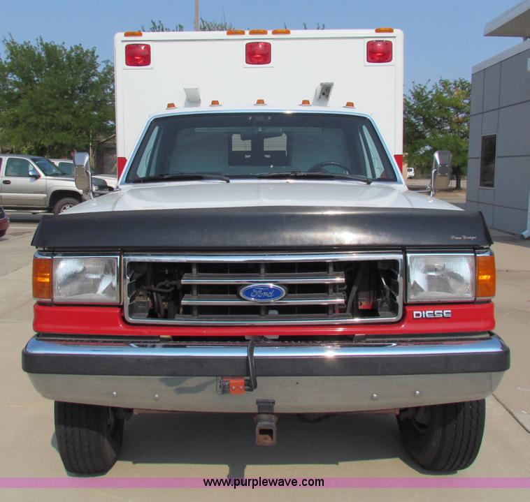 image for item B7407 1991 Ford F350 ambulance