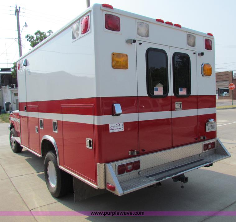 image for item B7407 1991 Ford F350 ambulance