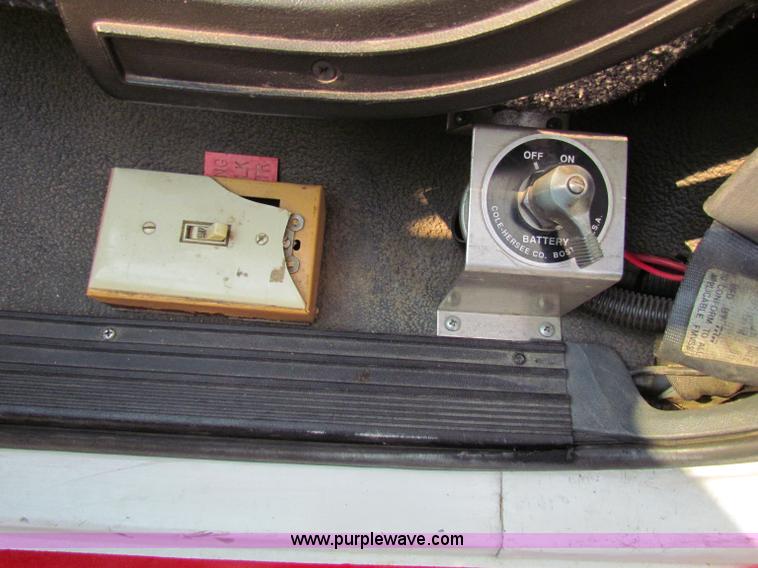 image for item B7407 1991 Ford F350 ambulance