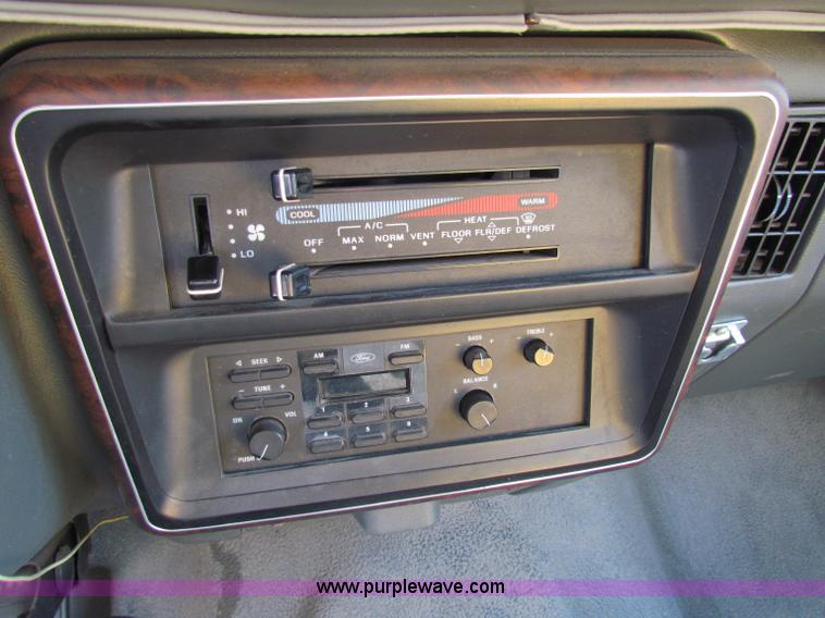 image for item B7407 1991 Ford F350 ambulance