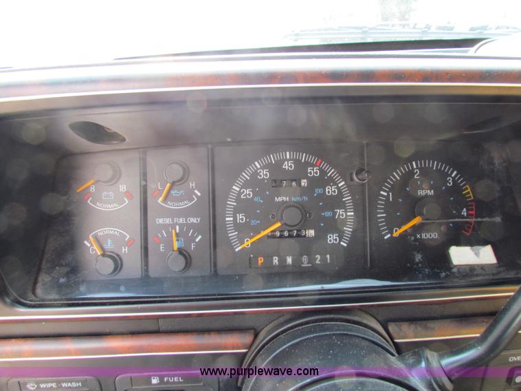 image for item B7407 1991 Ford F350 ambulance