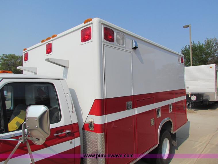 image for item B7407 1991 Ford F350 ambulance