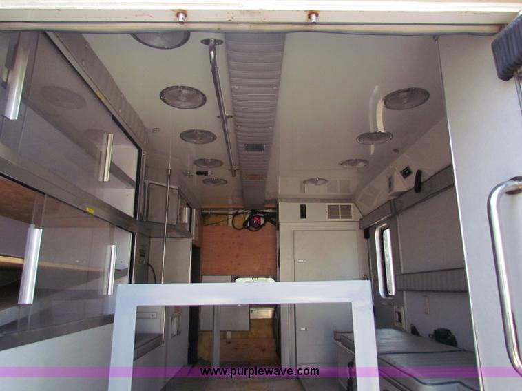image for item B7407 1991 Ford F350 ambulance