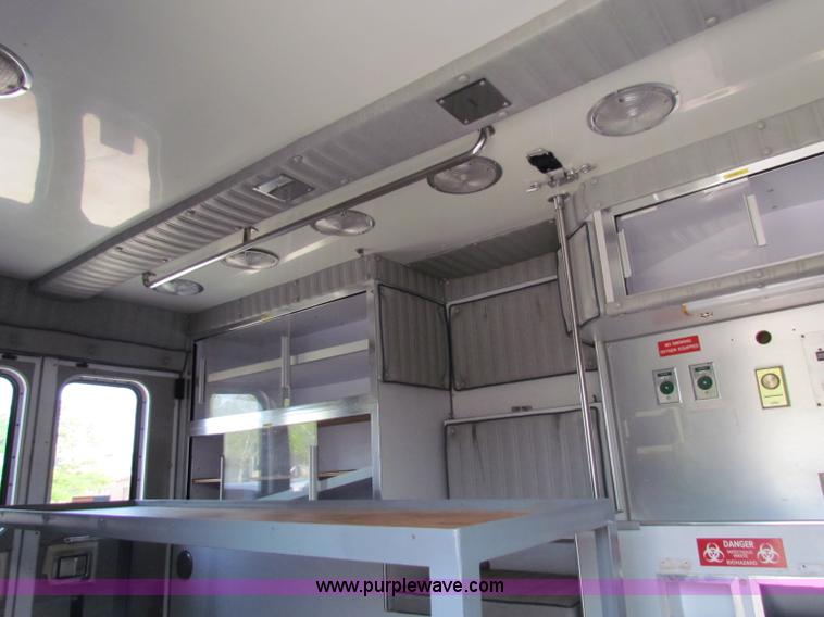 image for item B7407 1991 Ford F350 ambulance