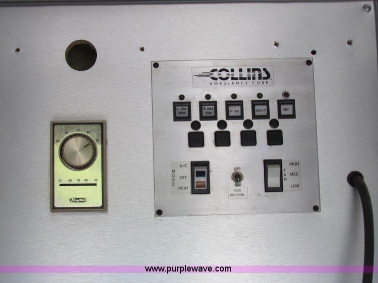 image for item B7407 1991 Ford F350 ambulance