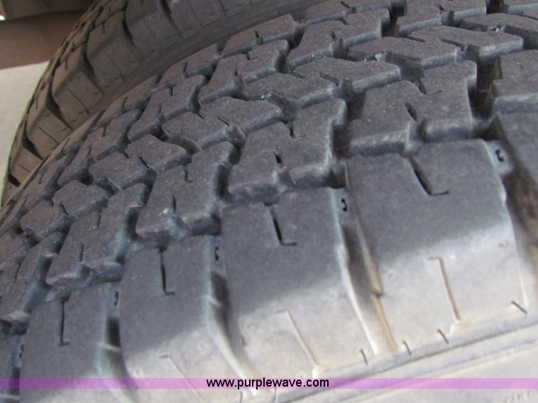 image for item B7407 1991 Ford F350 ambulance