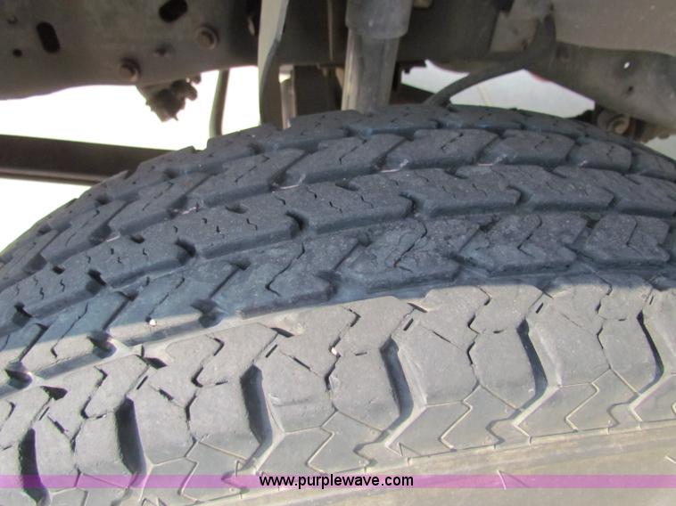 image for item B7407 1991 Ford F350 ambulance