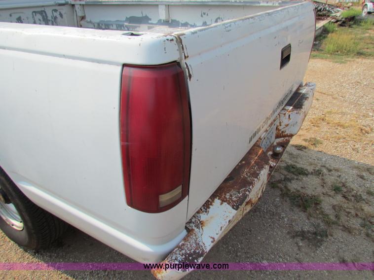 image for item B7408 1991 Chevrolet C1500 pickup truck