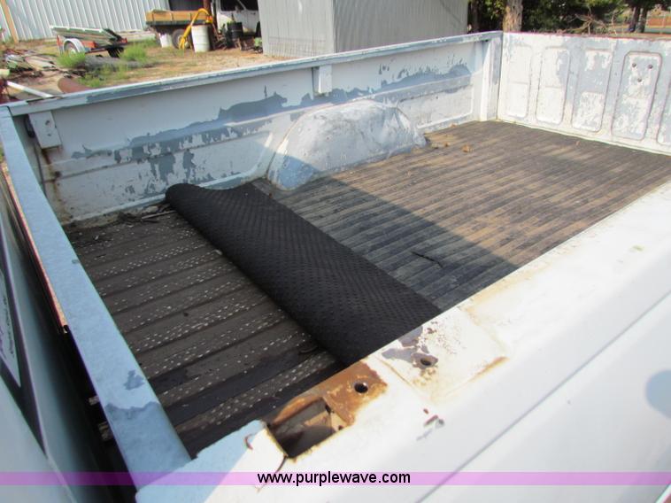 image for item B7408 1991 Chevrolet C1500 pickup truck