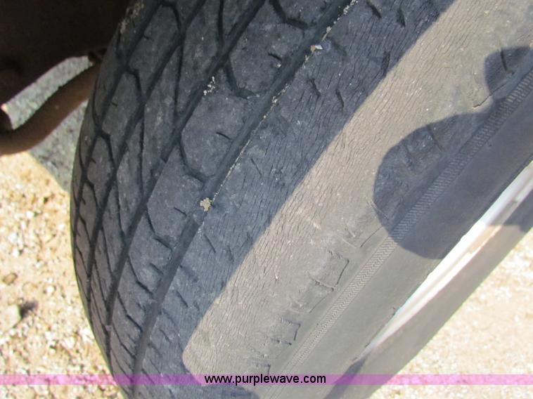 image for item B7408 1991 Chevrolet C1500 pickup truck