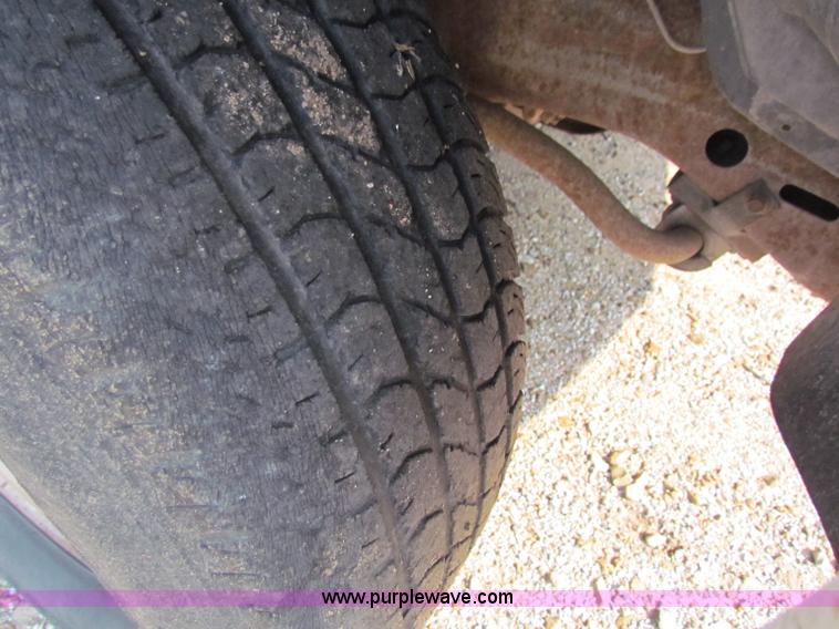 image for item B7408 1991 Chevrolet C1500 pickup truck