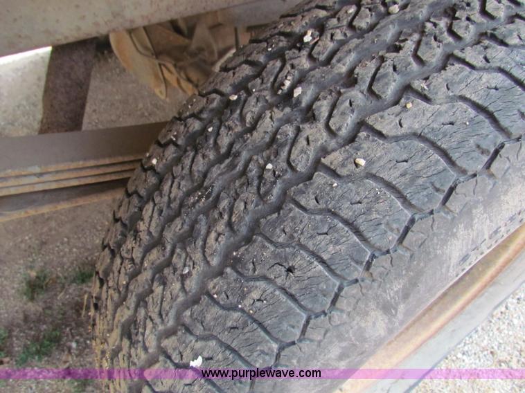 image for item B7408 1991 Chevrolet C1500 pickup truck