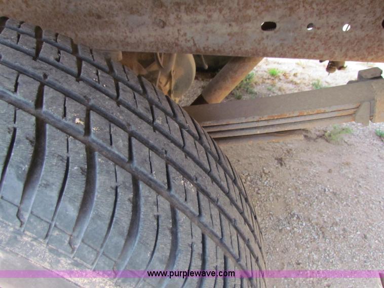 image for item B7408 1991 Chevrolet C1500 pickup truck